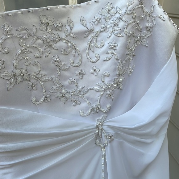 EUC- David's Bridal Flower Girl Dress Size 12 - Picture 13 of 14